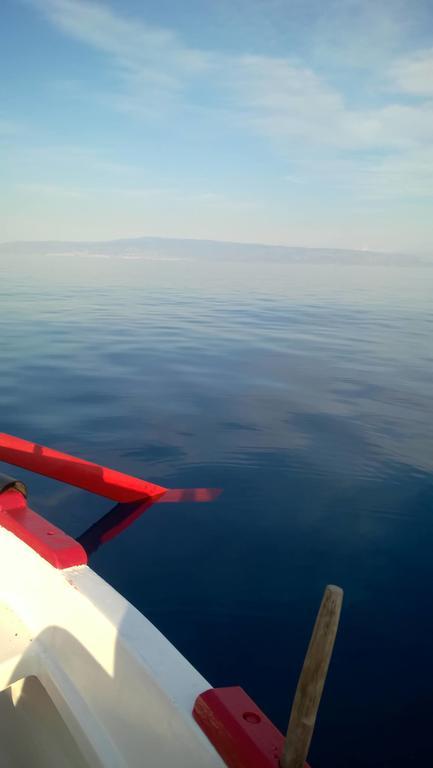 Appartamenti Mantarro Travel And Living Santa Teresa Di Riva Eksteriør billede